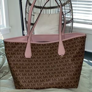 MK Tote